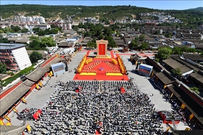 公祭伏羲大典現(xiàn)場。新華社發(fā)（周文濤 攝）