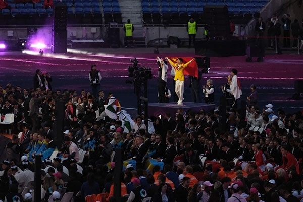 中國(guó)選手登上最高領(lǐng)獎(jiǎng)臺(tái)。人民網(wǎng)記者 于超凡攝