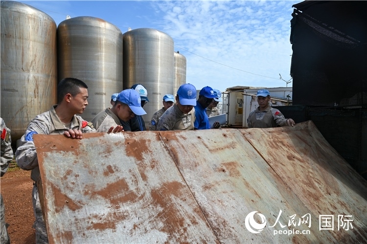 圖3 查看污水處理系統(tǒng)。謝坤攝