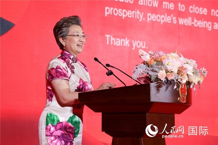 中國(guó)駐迪拜總領(lǐng)事歐渤芊致辭。人民網(wǎng)記者任皓宇攝