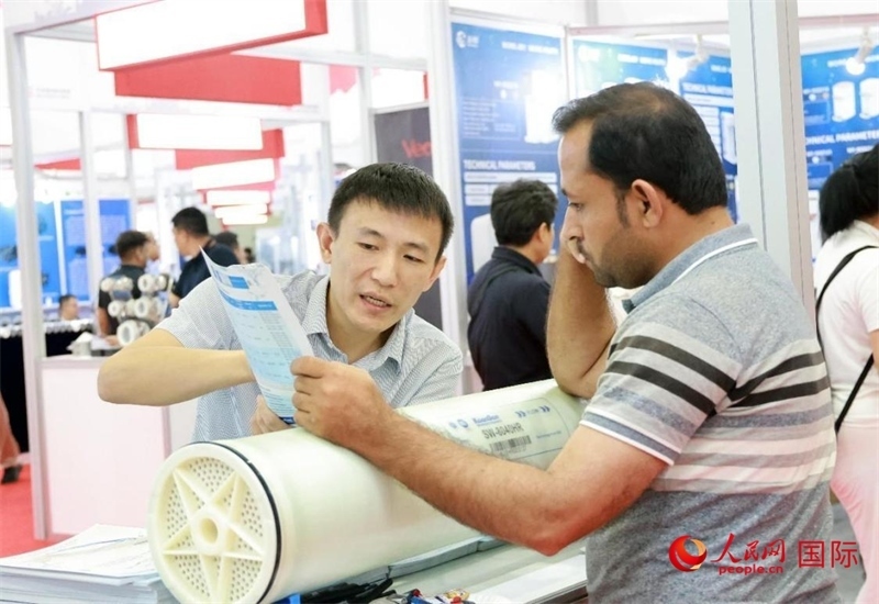 中企產(chǎn)品介紹。人民網(wǎng)記者管克江攝