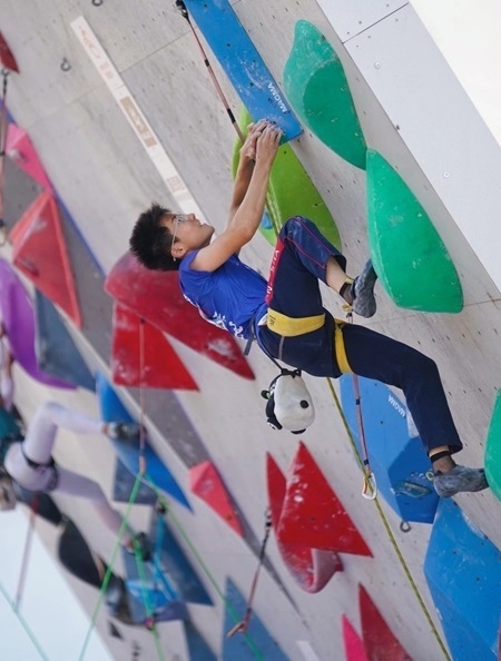 小運(yùn)動員在比賽中。主辦方供圖