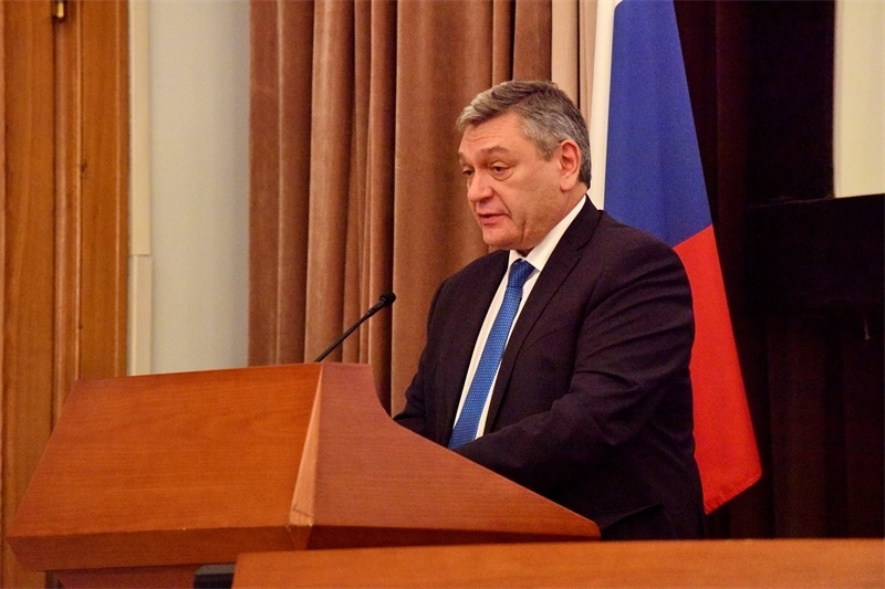 俄羅斯外交部副部長魯?shù)强浦罗o。主辦方供圖