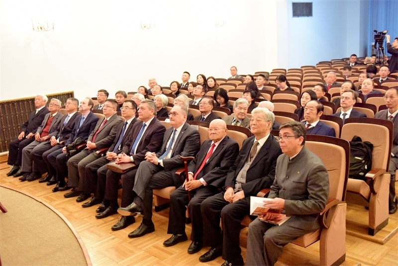 5.中俄資深外交官、學(xué)者、新聞媒體代表等70余人出席活動。 主辦方供圖