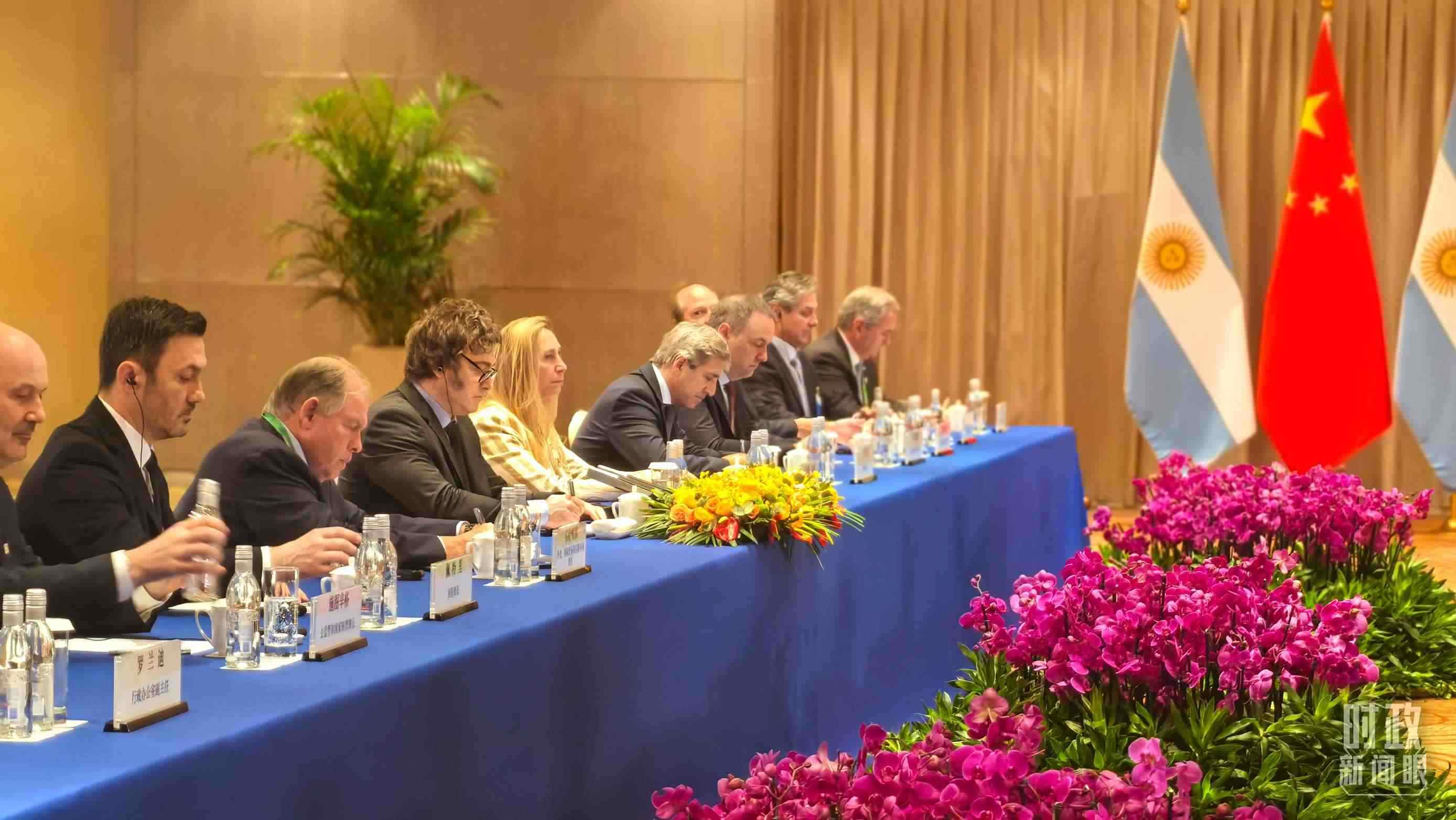 習(xí)主席會見阿根廷總統(tǒng)米萊現(xiàn)場。（總臺央廣記者潘毅拍攝）