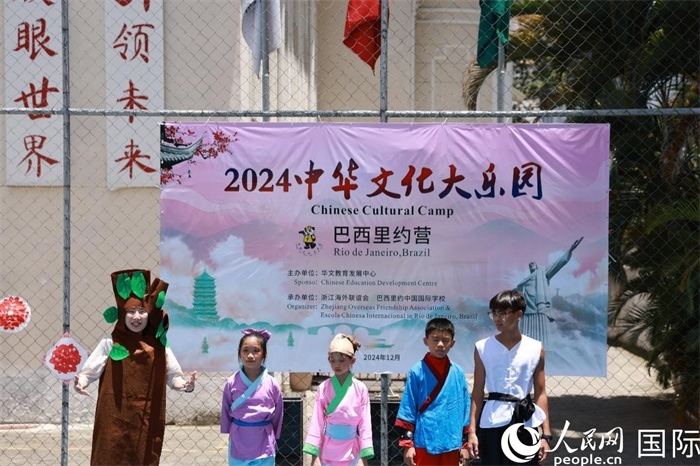 話劇《司馬光砸缸》演繹了中國家喻戶曉的兒童故事。人民網(wǎng)記者 陳海琪攝