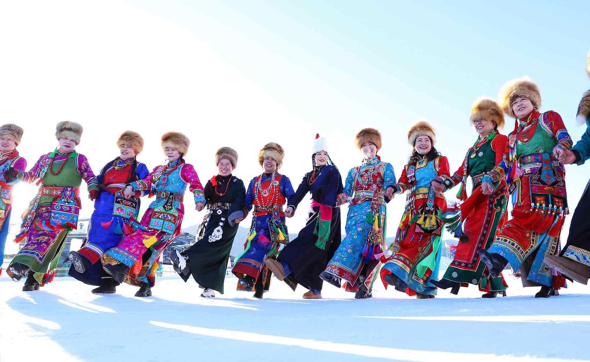 甘肅張掖，雪地千人鍋莊舞表演