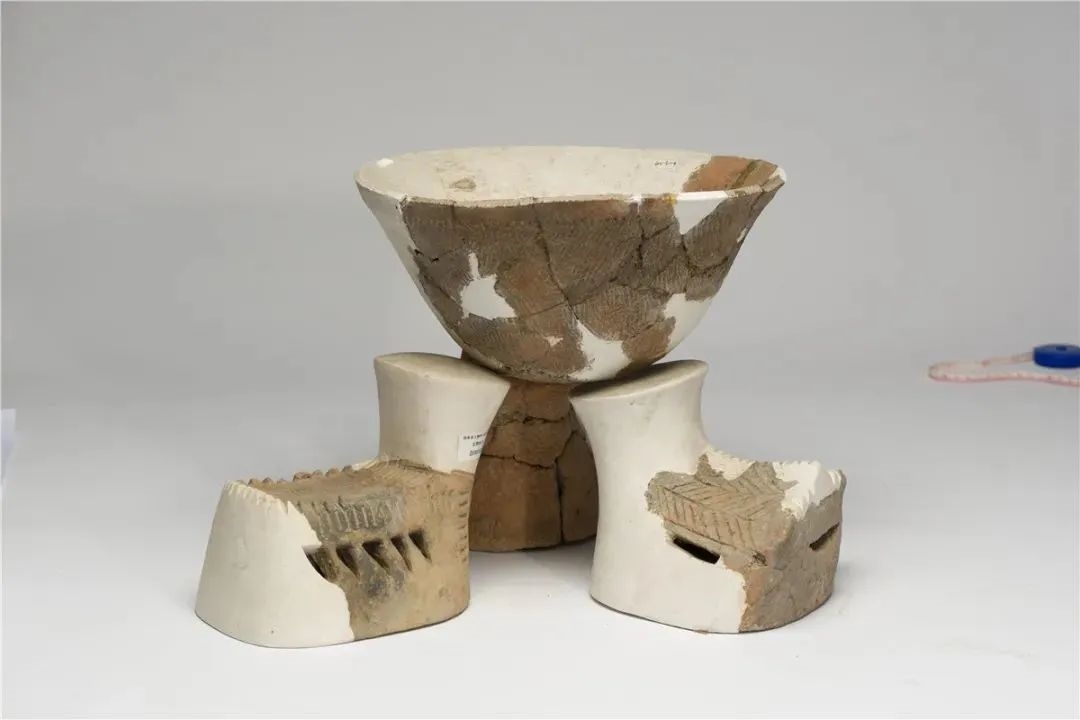 陶缽支座組合。國博供圖