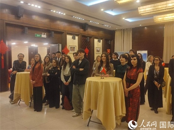 來自意大利多所高校的師生代表參加了此次活動。人民網記者鄭彬攝
