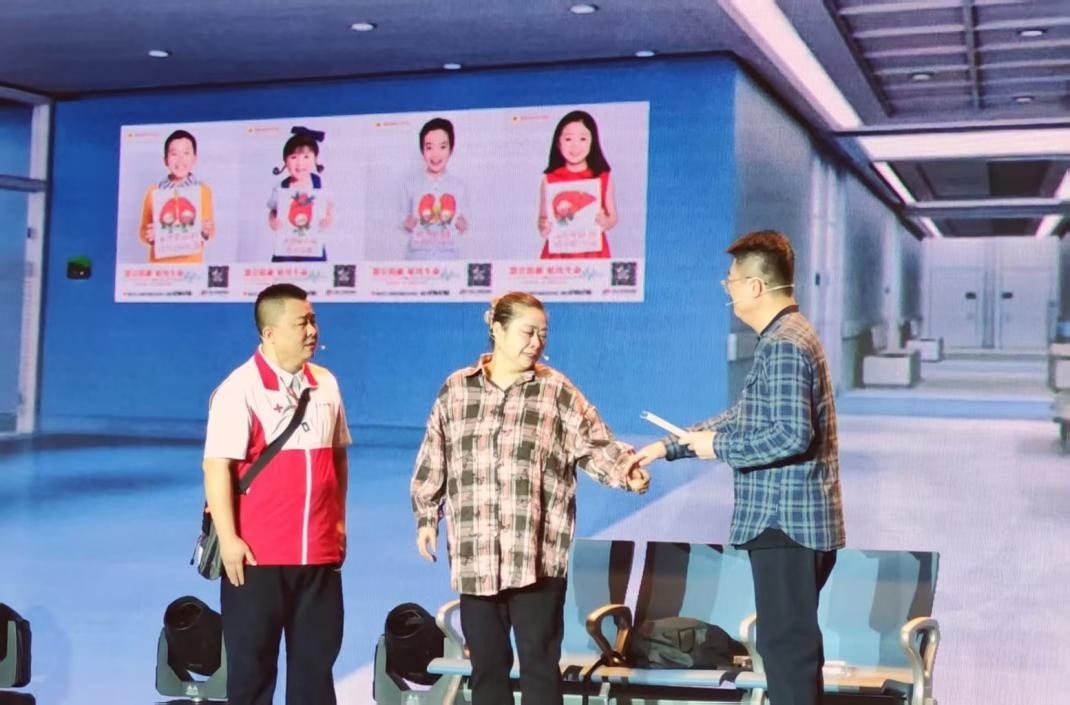 現(xiàn)場表演了由真實故事改編的情景劇。人民網(wǎng)記者 王子鋒攝