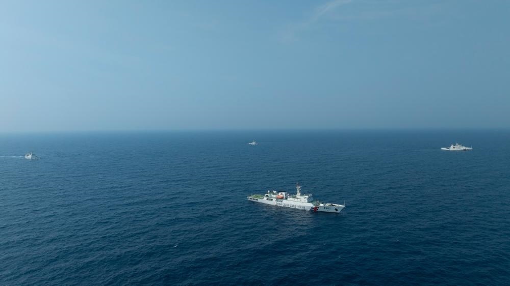 4月22日，中越海警艦艇編隊(duì)在北部灣海域開展聯(lián)合巡邏。（中國海警供圖）