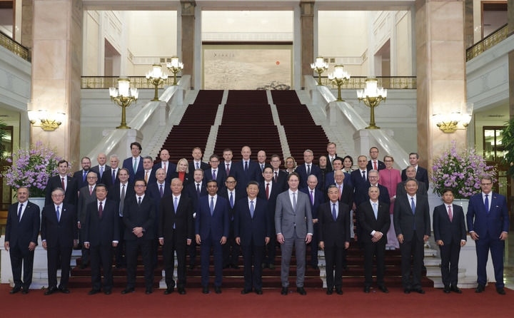 3月28日上午，國家主席習近平在北京人民大會堂會見國際工商界代表。新華社記者 丁林 攝