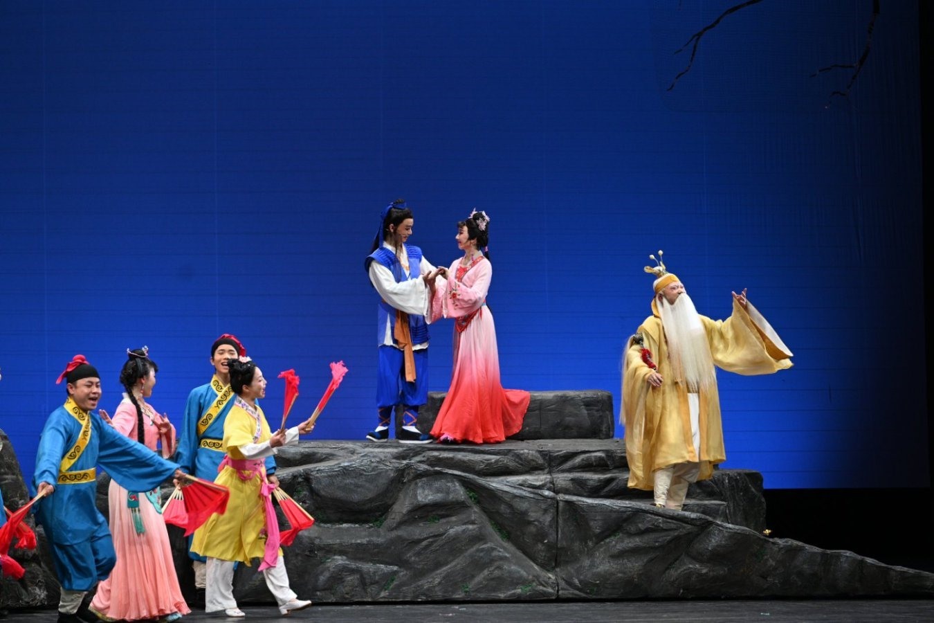 《七妹與蛇郎》演出劇照。國家大劇院供圖