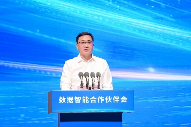 圖為河南省人民政府國有資產(chǎn)監(jiān)督管理委員會(huì)黨委委員、副主任李海峰。