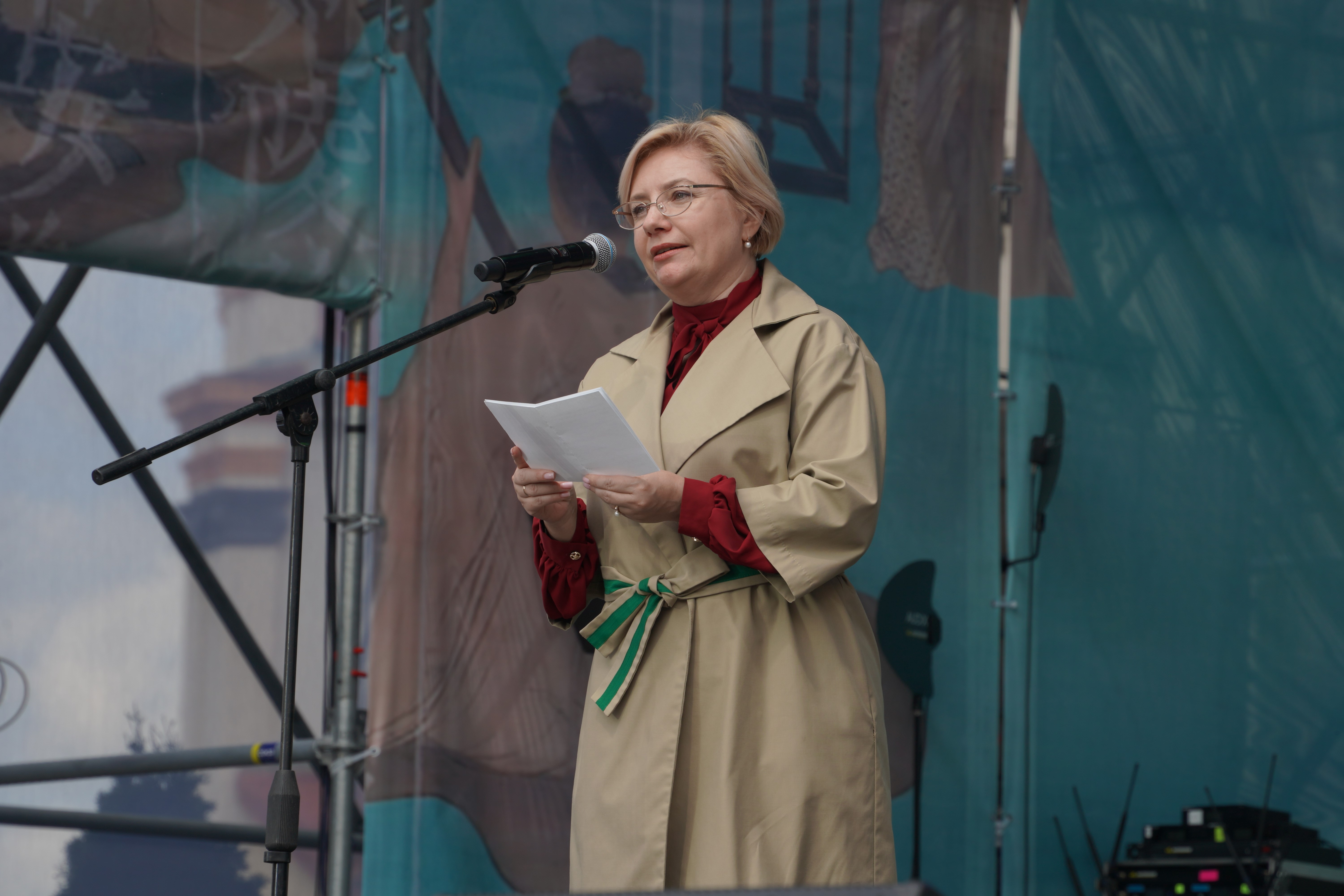 拉扎列維奇在活動(dòng)開(kāi)幕式上發(fā)表致辭。中國(guó)駐白俄羅斯大使館供圖